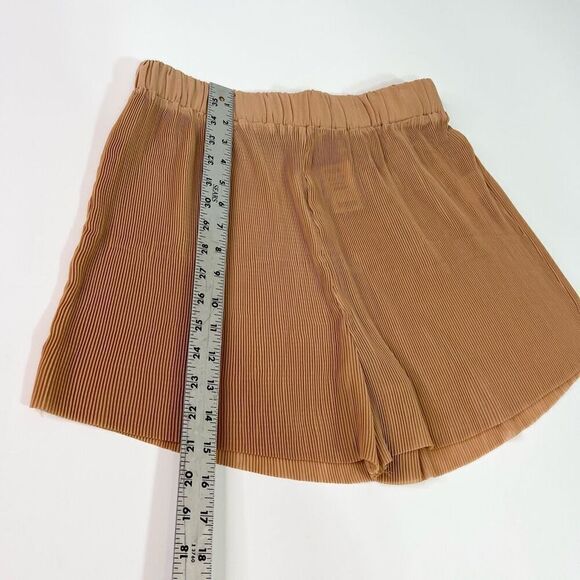 Akira Relaxed Short Women's Large Beige Elastic Waistband Pull-On Flowy - Picture 5 of 12